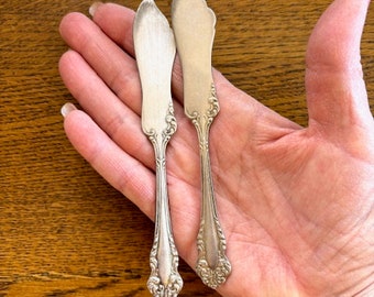 Antique Silver Plated Butter Knife Set - (2) Small Antique Butter Knives - Antique Silver Plate Utensils