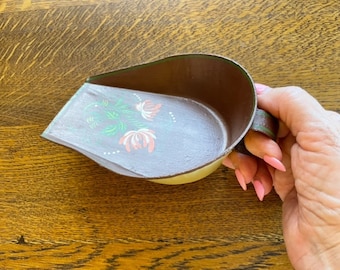 Vintage Tole Painted Tin Scoop - Tole Painted Tinware - New England Folk Art Decor