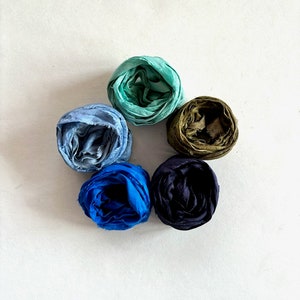 5 Farben Sari Seide Sampler - Recyceltes Seidenband - 5 Ozean Farben, je 2 Meter, insgesamt 10 Meter, Journaling Ribbon