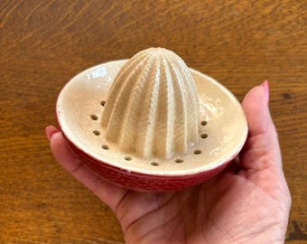 Vintage Ceramic Citrus Reamer - Ceramic Juicer - Vintage Kitchen Decor