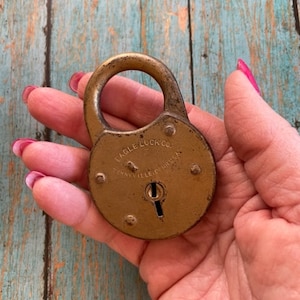 Antique Eagle Brass Padlock - Antique Eagle Padlock, No Key - Antique Home Decor