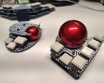 ThumbsUp! Huge Trackball v4 (44, or 52.5, or 55/57mm ball, Ambidextrous, Kailh Choc Switches, ZMK, Bluetooth/USB/Dongle)