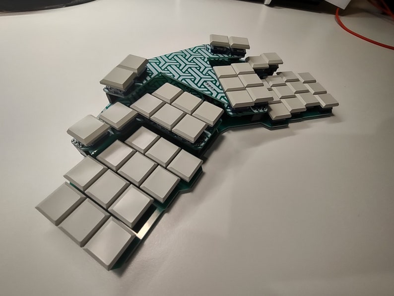 Thumbs Up v2 Ergonomic Contoured Low Profile Mechanical image 2