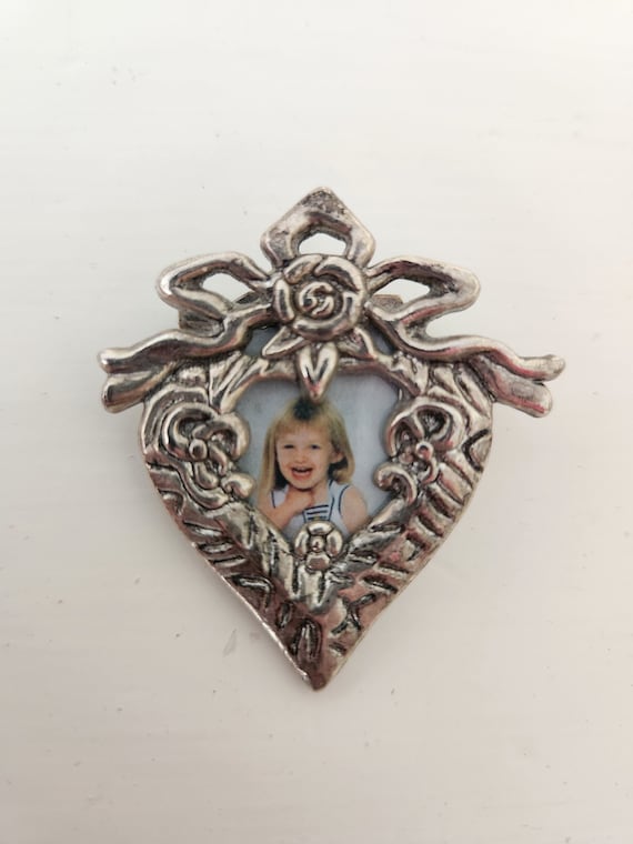 Miniature Sweetheart Pearl Pin – Legacy Deuteron