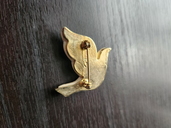 Liz Claiborne Mother of Pearl Dove Brooch - image 3