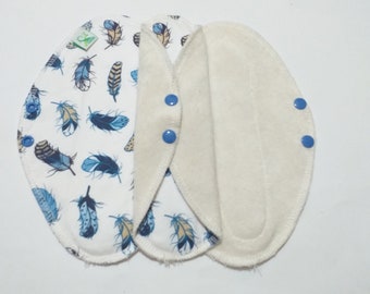 Size M feathers design bamboo menstrual pad| Washable reusable pads set|Handmade bamboo terry pads| Gift for her| Heavy flow menstrual pads