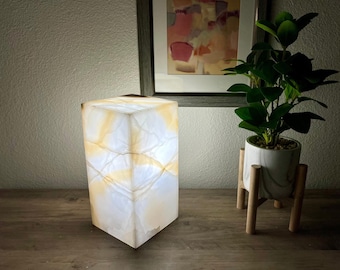 Handmade Onyx Accent Lamp | Modern Stone Table Lamp