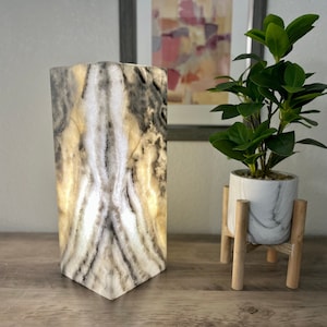 Onyx Lamp / Stone Table Lamp / Alabaster Lamp / Nightstand Lamp / Desk Lamp / Beautiful Lamp / Handmade Lamp
