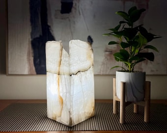Stone Lamp | Onyx Lamp | Alabaster Lamp | Home Lighting | Nightstand Lamp | Home Decor | Desk Lamp | Onyx Light | Crystal Table Lamp