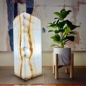 Onyx Lamp / Table Lamp / Decorative Lamp / Onyx Light / Onyx Table Lamp / Stone Lamp / Onyx Stone Lamp / Home Decor / Beautiful Lamp **