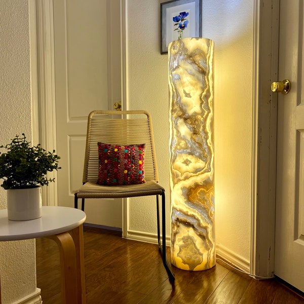 Floor Lamp - Onyx Floor Lamp - Stone Lamp - Alabaster Lamp - Onyx Light - Onyx Stone Lamp - Onyx Lamp - Stone Floor Lamp - Beautiful Lamp