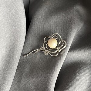 Vintage sterling silver brooch