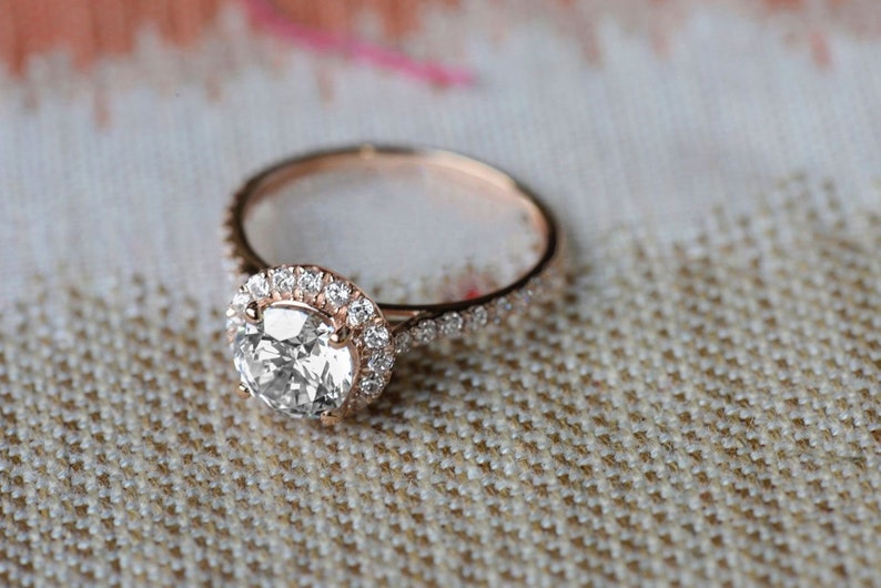 Anniversary Ring And Women Wedding Ring 1.80 Ct White Round Moissanite Halo Wedding Ring Engagement Ring in 10KT Rose Gold