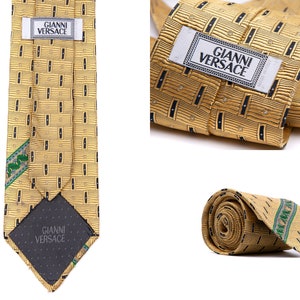 GIANNI VERSACE Big Medusa Heads Silk Stunning Rare Tie Italy Men Classic Necktie