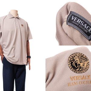 Herren 90er Jahre VERSACE JEANS COTURE Beige Großes Logo Medusa Kurzarm T-Shirt Polo