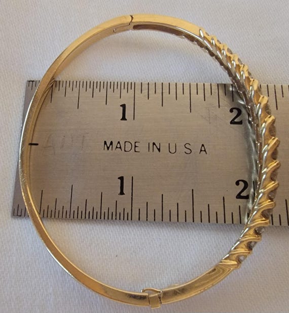 Beautiful Bangle Bracelet - image 4