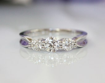 Stunning 0.80 ct Natural Round Diamonds Three Stones Band Ring in 14K White Gold, Wedding - Anniversary Gift