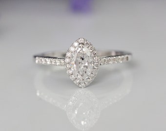 Stunning Marquise Shape 0.80ct Natural Diamonds Luxury Halo Engagement Ring in 14K White Gold