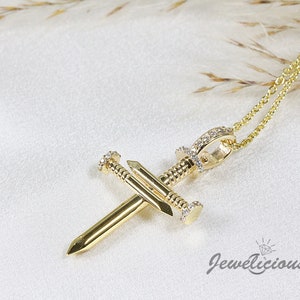 New 10K Yellow Gold Natural Round Diamonds Pave Set Small Nail Cross Pendant Without Chain