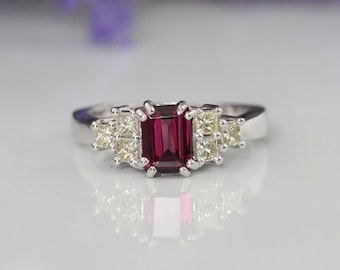 Gorgeous Natural Pink Red Rhodolite Garnet & Natural Princess Cut Diamonds 14K White Gold Luxury Engagement Cocktail Ring