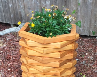 Cedar Planter Bucket Buddy Plans