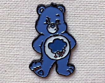 Przypinka Grumpy Teddy z lat 90. Anstecker Blau Regen Wolke Bär Anstecknadel Tasche Odznaka na plecak Akcesoria