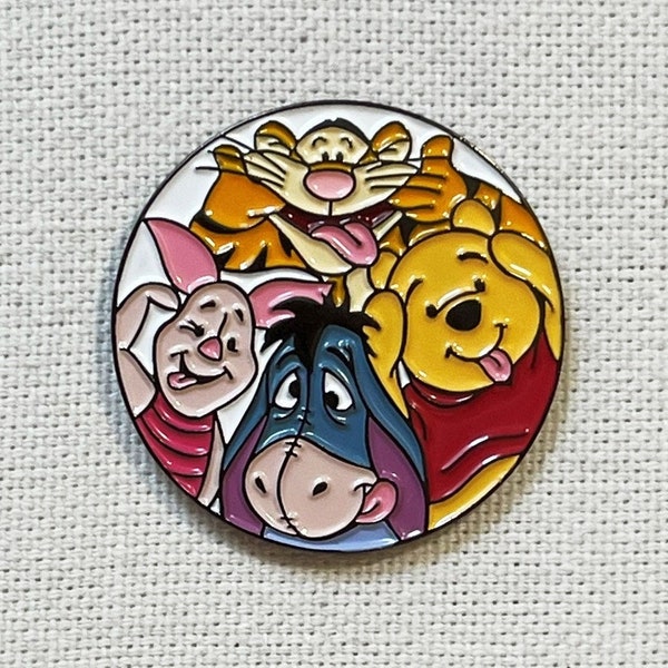 Selfie Winnie Piglet Eeyore Tigger Metall Emaille Pin Anstecker Button Brosche Anstecknadel