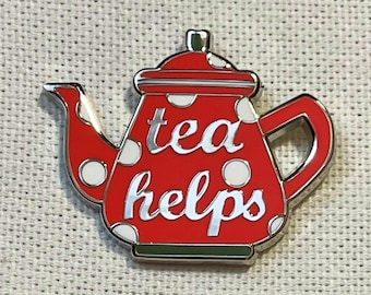 Tea Helps Metall Emaille Pin Anstecker Abzeichen Anstecknadel Tee Kanne Polka Dots