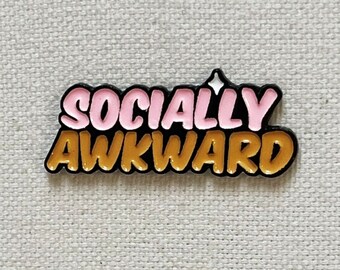 Socially Awkward Metall Emaille Pin Anstecker Spruch