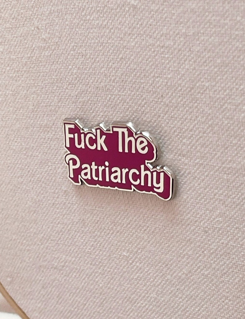 Fuck The Patriarchy Metall Hard Emaille Pin Anstecker Feminismus Pink Silber Bild 4