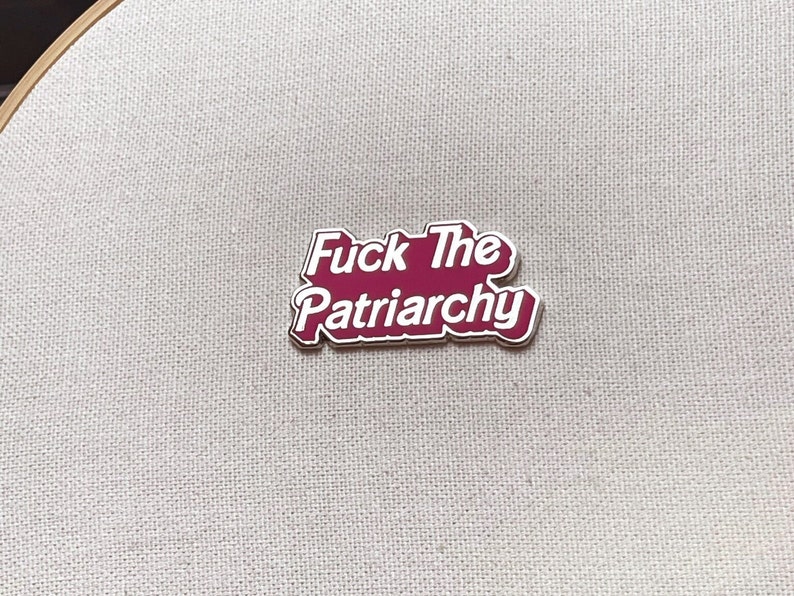 Fuck The Patriarchy Metall Hard Emaille Pin Anstecker Feminismus Pink Silber Bild 6