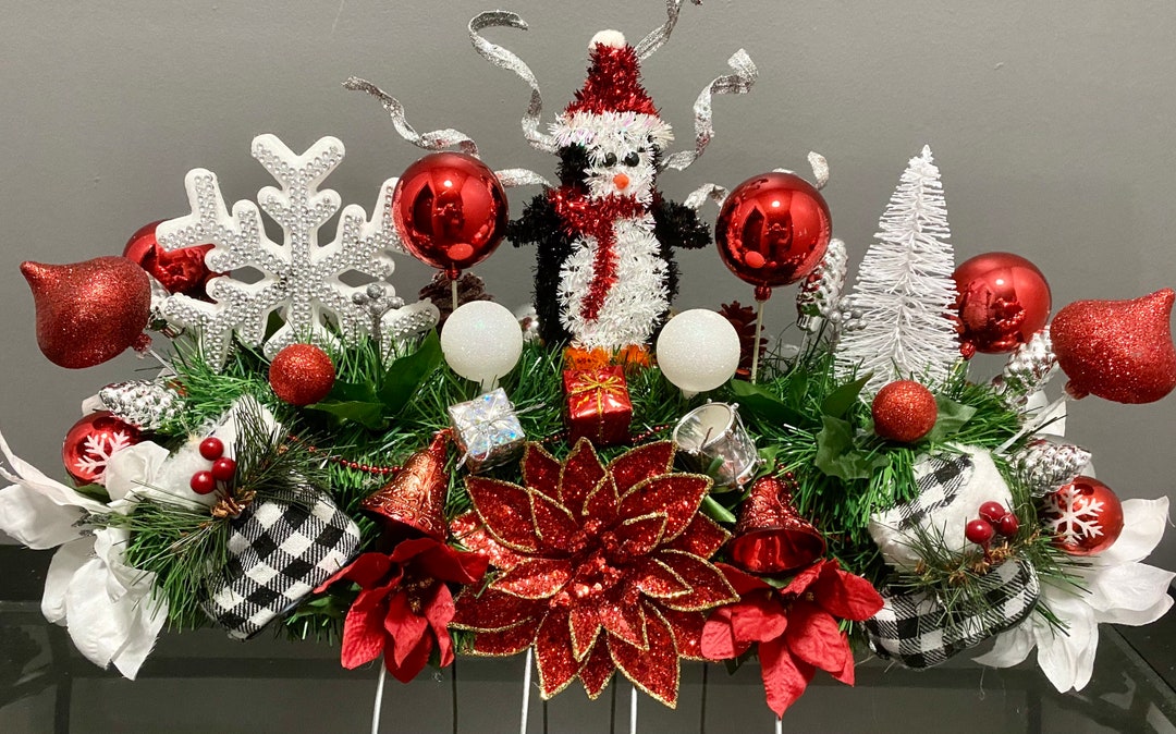 Large Christmas Cemetery Saddle, Flowers for Cemetery , Memorial Day