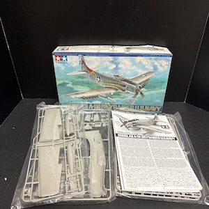 Gebraucht Tamiya 61058 Douglas A-1H Skyraider 1/48 Plastikmodellbausatz Offene Box Versiegelt