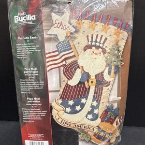 Bucilla Viltsok Patriottische Kerstman Gepensioneerd Verzegelde Kit 2006 18&quot; Kerstmis VS