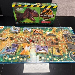 Preowned Jurassic Park the Lost World 3-D Site B Board Game 100