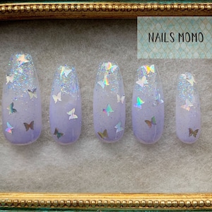 Uñas postizas largas con purpurina holográfica láser brillante de mariposa, uñas postizas moradas, lilas y lavanda tipo ataúd.