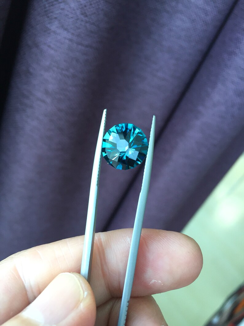 Ring with Topaz 6.67 Cts Sparkling London Blue Topaz Round Brilliant Lapidary Precision Cut Colored Stone Topaz Jewelry