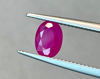 Beautiful color Ruby from Burma certified 1.25 Cts oval cut