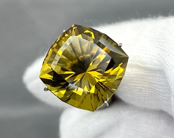 14.11 Cts Excellent Brazilian Citrine, copper yellow, precision cut, beautiful shine, semiprecious stone, Brazilian quartz, luster and shine