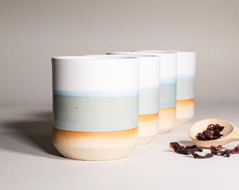 Juego de 4 tazas únicas en azul claro y blanco, vasos de 14 oz para entusiastas de la salud, regalo para fiestas de verano, artículos de cerámica para bebidas, regalo de inauguración de la casa.