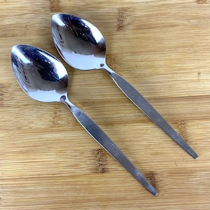 Oneida Community Stainless Satinique Oval Soup Spoons Set Of 2 Satin Finish 90s