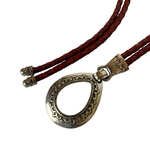 Vintage 1994 Brown silver Braided leather belt with silver metal accents buckle Vintage Braided Brown Leather Belt With Silver Metal Buckle  main image 4