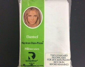 Dantrel No Iron Muslin Standard Pillowcases 20x26 White Cotton Blend Vintage 60s