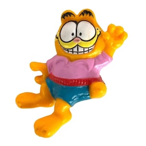 Garfield Seated Waving McDonalds Happy Meal Toy Plastic United Features 1981