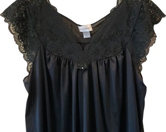Shadowline Nachthemd für Damen, Größe 2X, schwarzes Spitzenoberteil mit V-Ausschnitt und flatternden Ärmeln