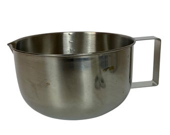 Misurino Farberware da 3 quarti in acciaio inox con manico e beccuccio