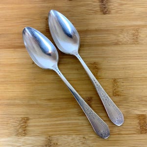 Vintage Oneida Community Paul Revere 1927 Silberplatte 2 Teelöffel Besteck