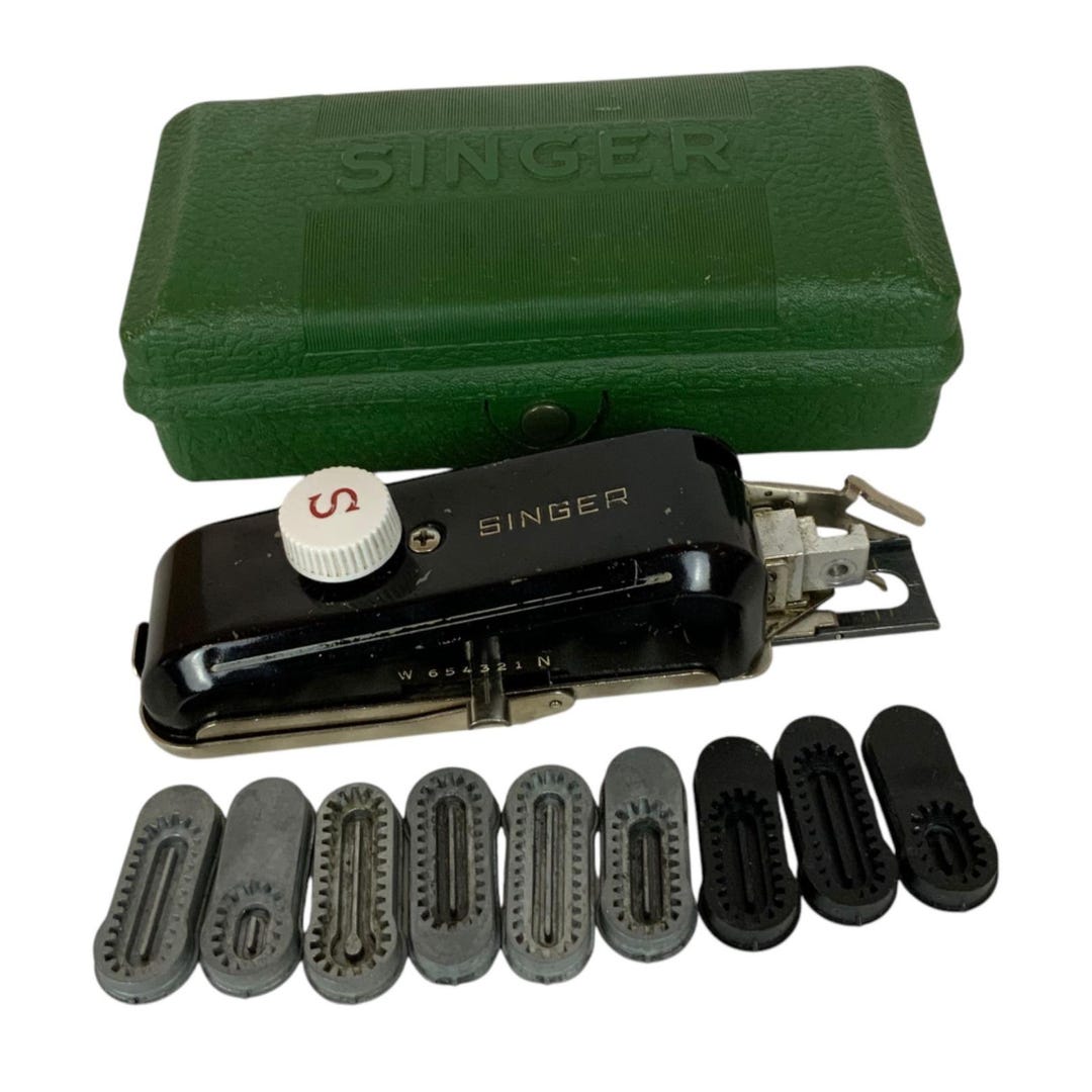 Vintage Singer Buttonholer Attachment With Green Case and Templates ...