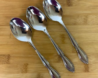 Oneida Strathmore Oval Soup Spoons Set Of 3 Deluxe Stainless Steel Vintage 90s