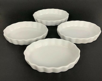 Sur La Table White Ceramic Oval Quiche Casserole Dishes Set Of 4 Scalloped Edge